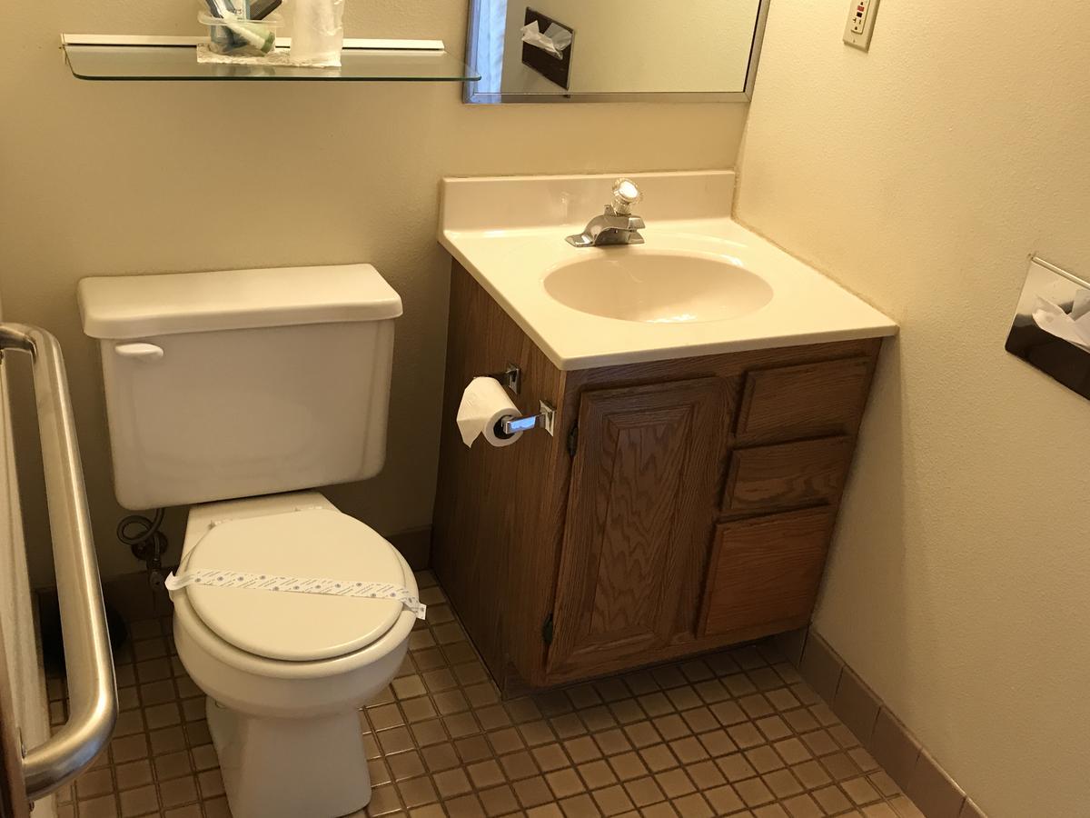 Exxon Quik Stop & Motel Wausaukee 外观 照片