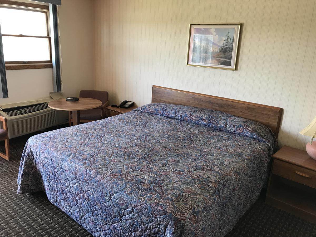 Exxon Quik Stop & Motel Wausaukee 外观 照片