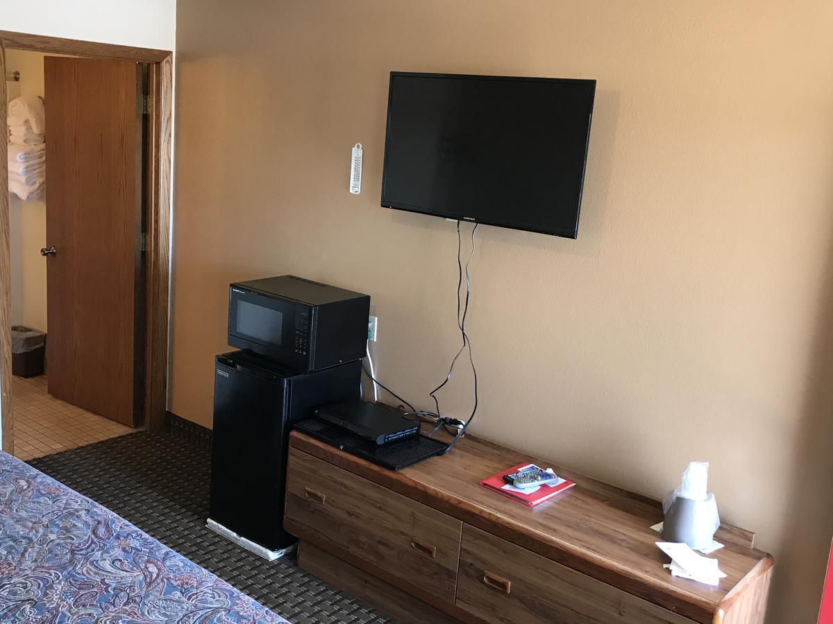 Exxon Quik Stop & Motel Wausaukee 外观 照片