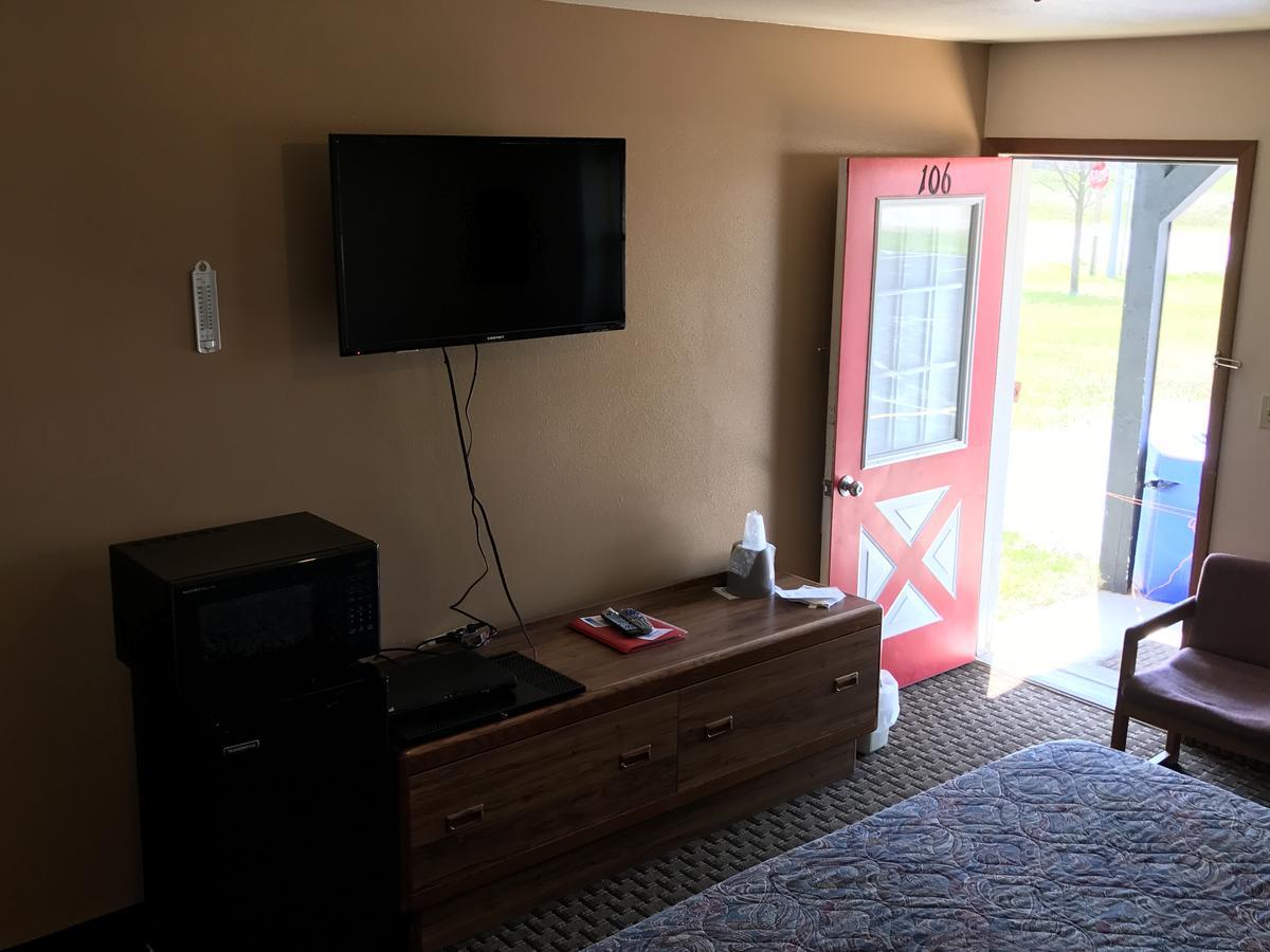 Exxon Quik Stop & Motel Wausaukee 外观 照片